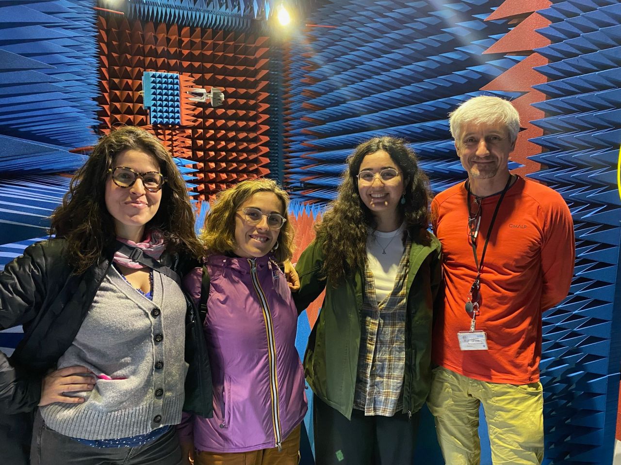 Rema Ahmid, Lisa Berretti et Laurent Le Coq dans la chambre anéchoïque